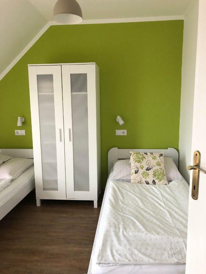 Apartamento Laura-Haus Vonyarcvashegy Exterior foto